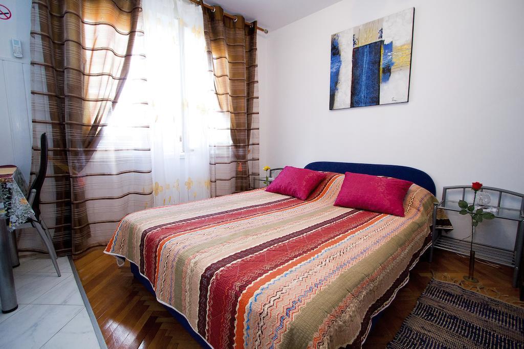 Apartments Crvena Orhideja Спліт Номер фото