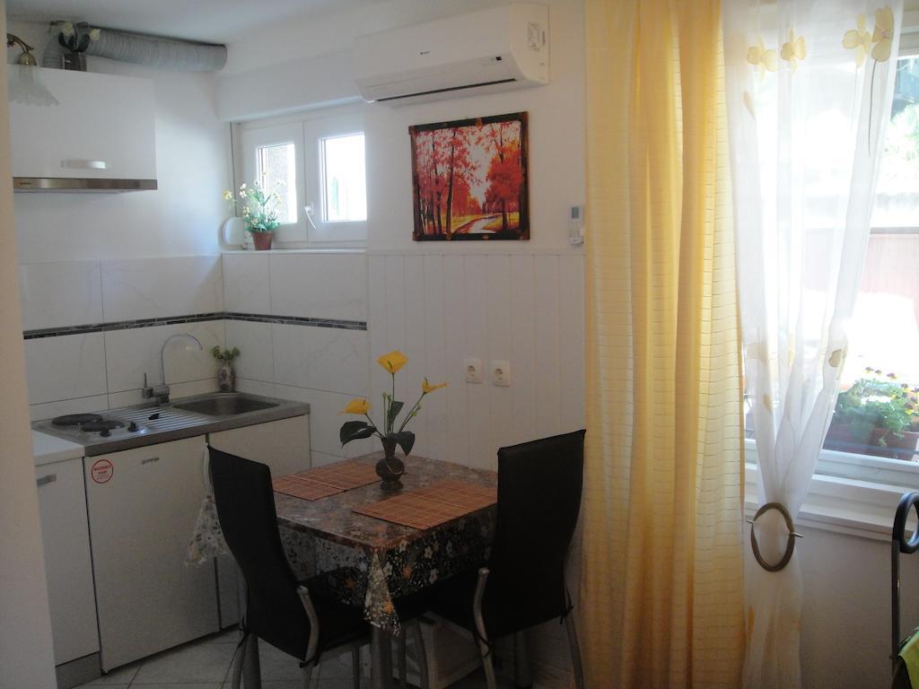 Apartments Crvena Orhideja Спліт Номер фото